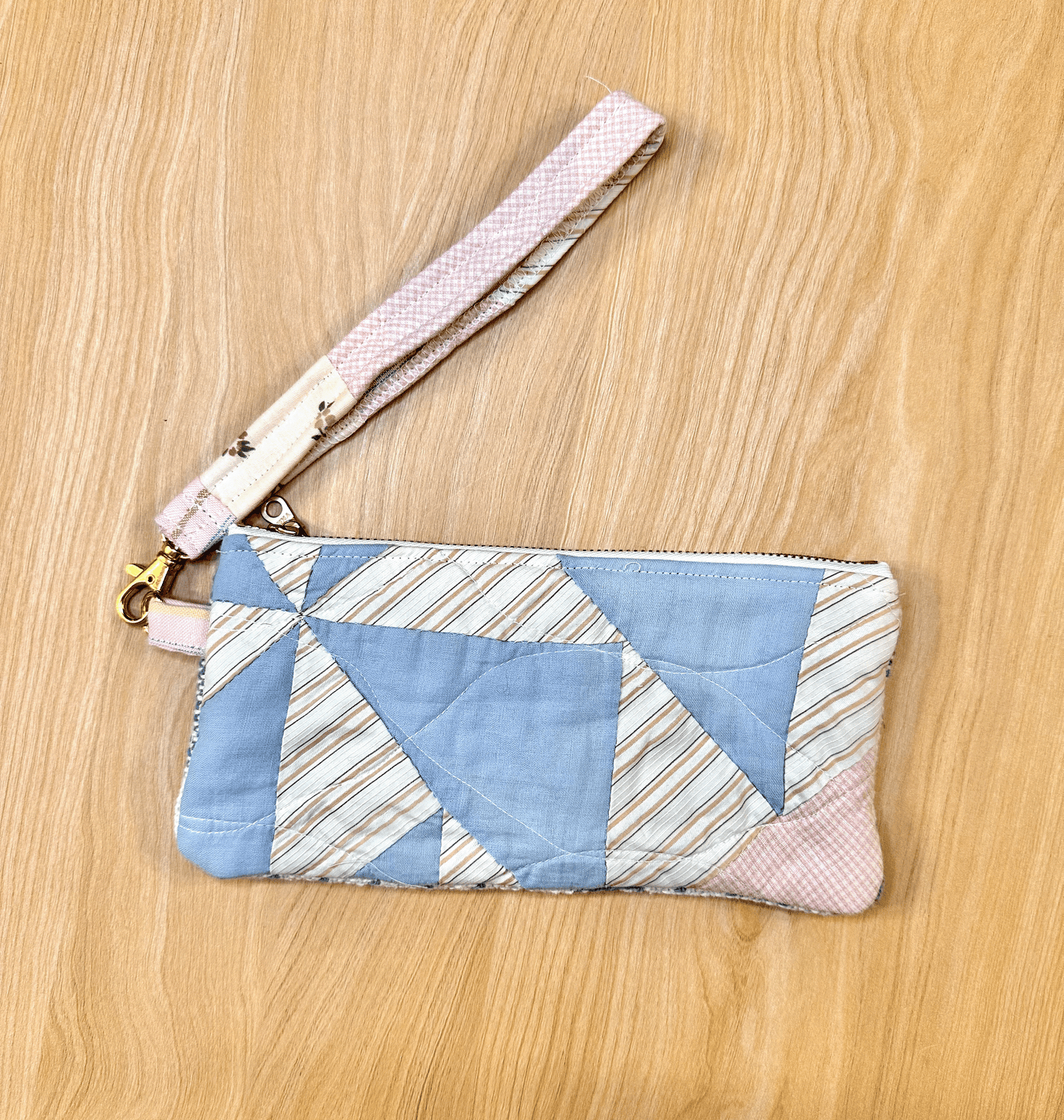 Piggy & Quilt Wristlet